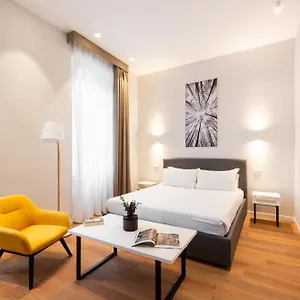 Major House - Luxury In By Hostand Rom